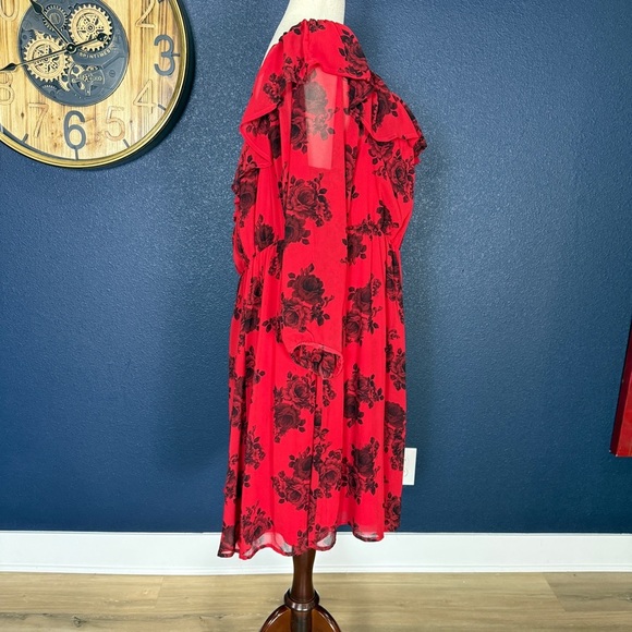 Torrid Mini Chiffon Off-Shoulder Skater Dress | Red & Black Floral | Size 4X - Picture 5 of 10